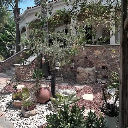 Pyrga Mansion Hébergement de vacances *